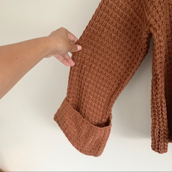 Goodnight Macaroon | Cropped Turtleneck Sweater - Picture 4 of 8